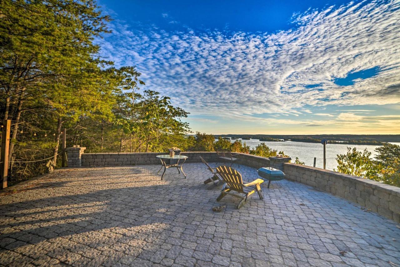 Vila Historic Cabin With Stunning Kentucky Lake View Waverly Exteriér fotografie