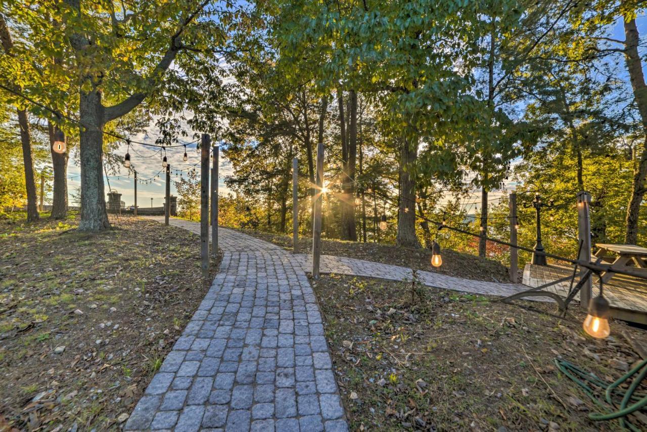 Vila Historic Cabin With Stunning Kentucky Lake View Waverly Exteriér fotografie